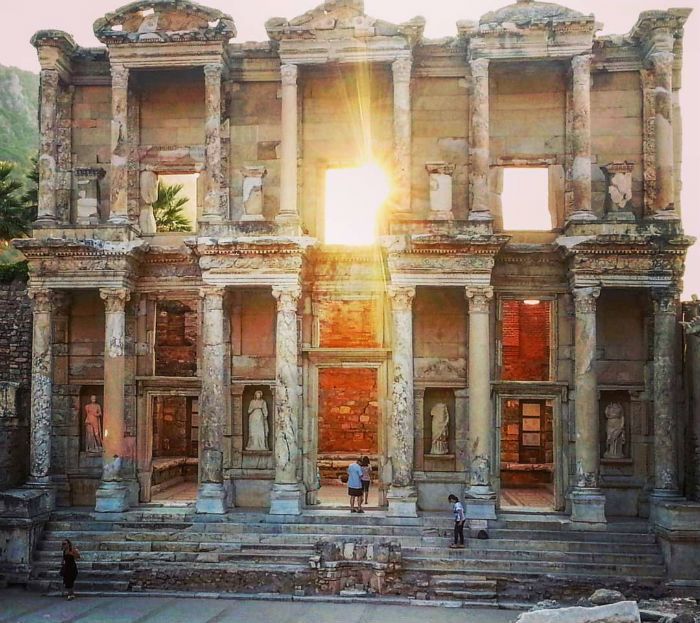 Library of Celsus – Turkey